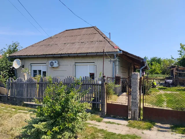 Eladó ház Verseg 77 nm