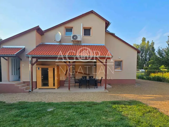 Eladó ház Balatonboglár 160 nm