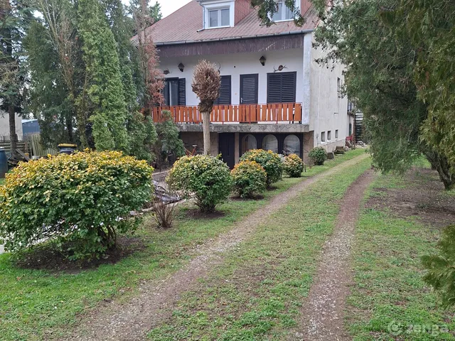 Eladó ház Gyenesdiás 210 nm