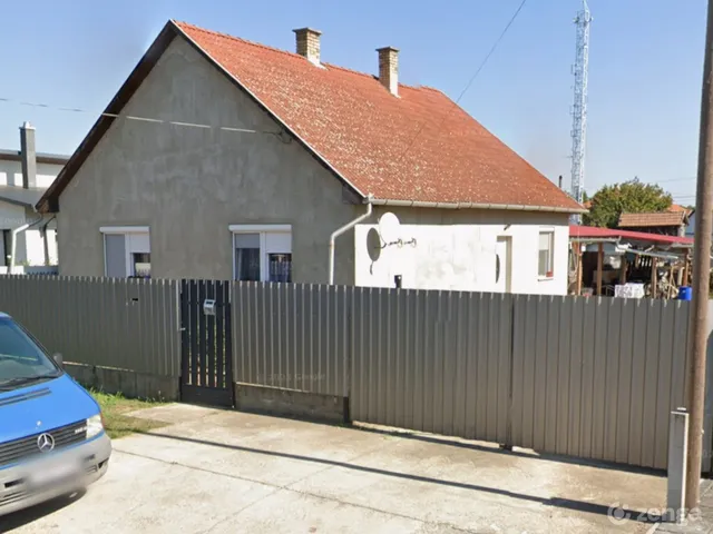 Eladó ház Téglás 84 nm