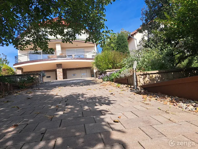 Kiadó kereskedelmi és ipari ingatlan Budapest III. kerület, Csillaghegy 380 nm