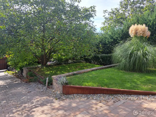 Kiadó kereskedelmi és ipari ingatlan Budapest III. kerület, Csillaghegy 380 nm