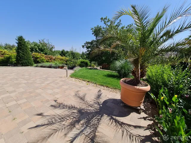 Eladó ház Budapest III. kerület 325 nm