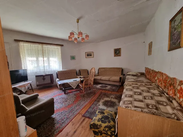 Eladó lakás Gyula, Nagyrománváros 103 nm