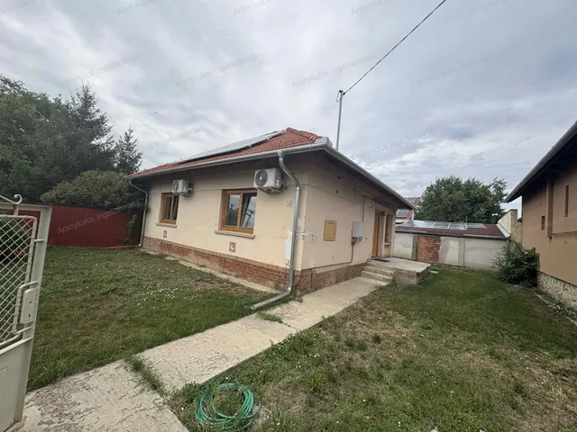 Eladó ház Gyula, Pacsirta utca 62 nm