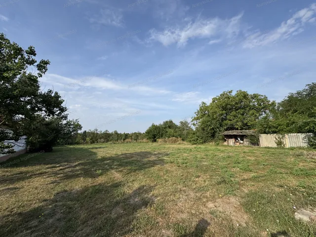 Eladó telek Gyula, Ajtósfalva 884 nm