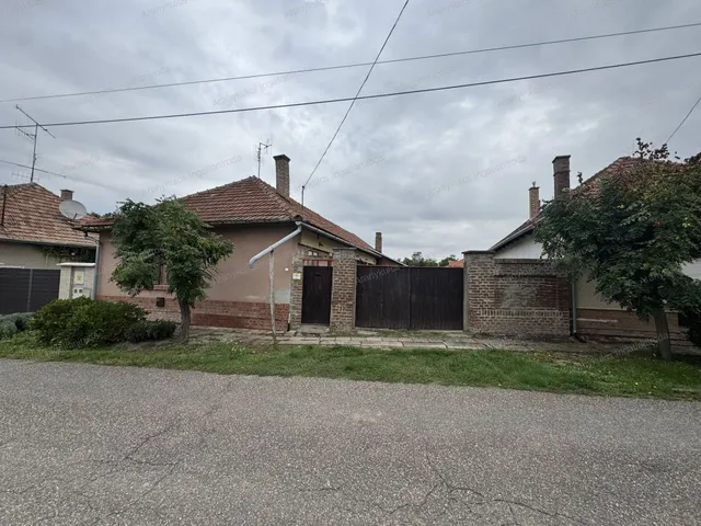 Eladó ház Gyula, Németváros 93 nm