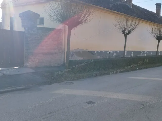 Eladó ház Gyula, Újváros 200 nm