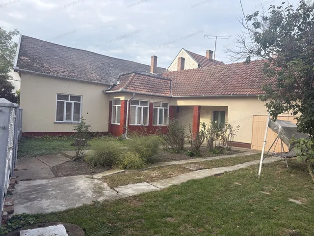 Eladó ház Gyula, Kétmalom utca 114 nm