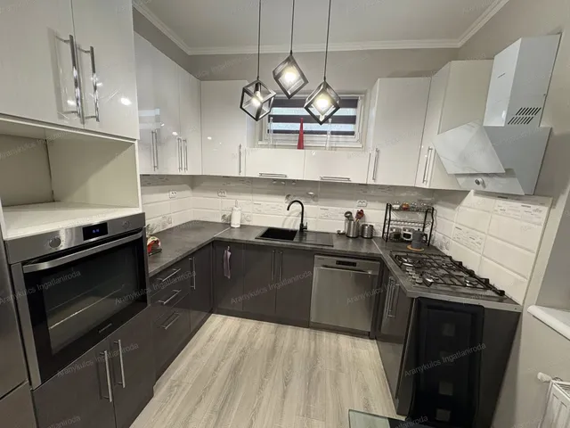 Eladó ház Gyula, Nagyrománváros 154 nm