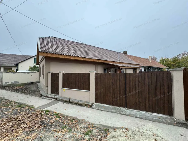 Eladó lakás Békéscsaba, Belváros 92 nm