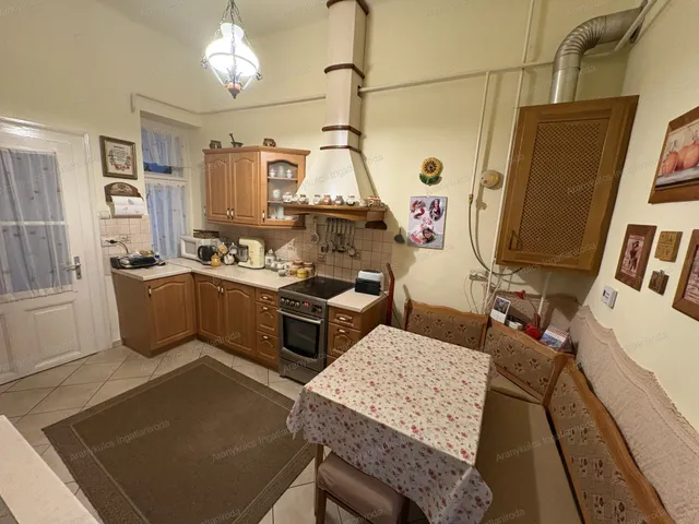 Eladó lakás Gyula 93 nm