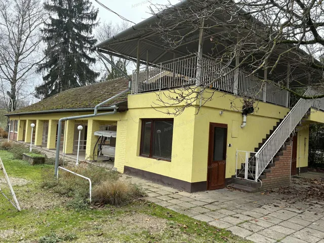 Eladó nyaraló Doboz, Szanazug 173 nm