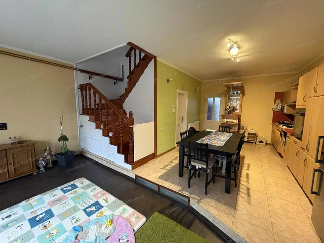 Eladó ház Gyula, Paradicsom 104 nm