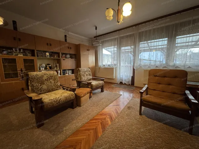 Eladó lakás Gyula, Törökzug 142 nm