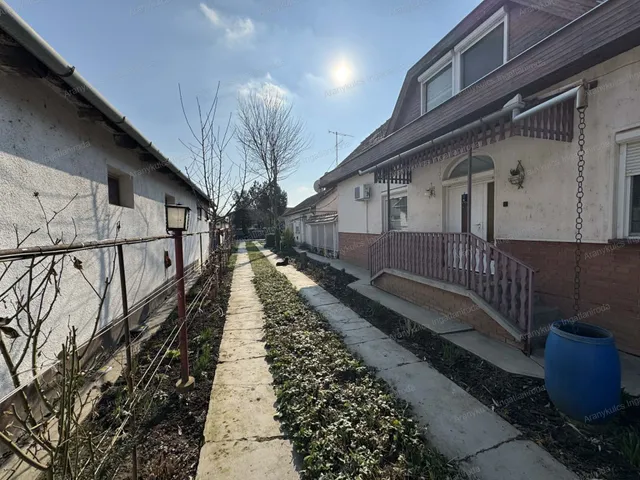 Eladó ház Gyula, Kastélykert 160 nm