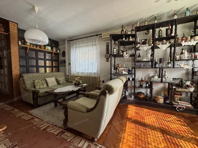 Eladó ház Gyula, Kastélykert 160 nm