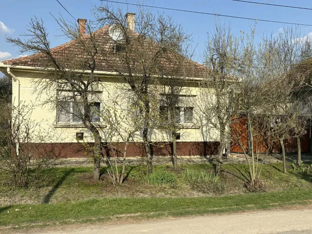 Eladó ház Gyula, Nagyrománváros 65 nm