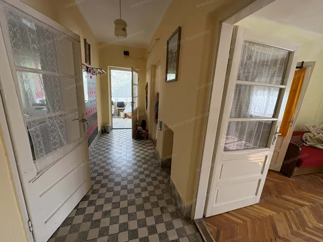 Eladó ház Gyula, Nagyrománváros 65 nm