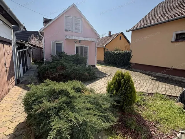 Eladó ház Gyula, Nagyrománváros 92 nm