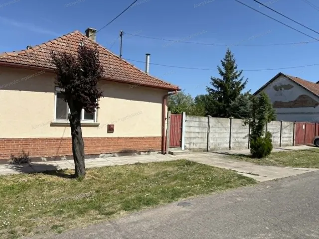 Eladó ház Gyula, Magyarváros 130 nm