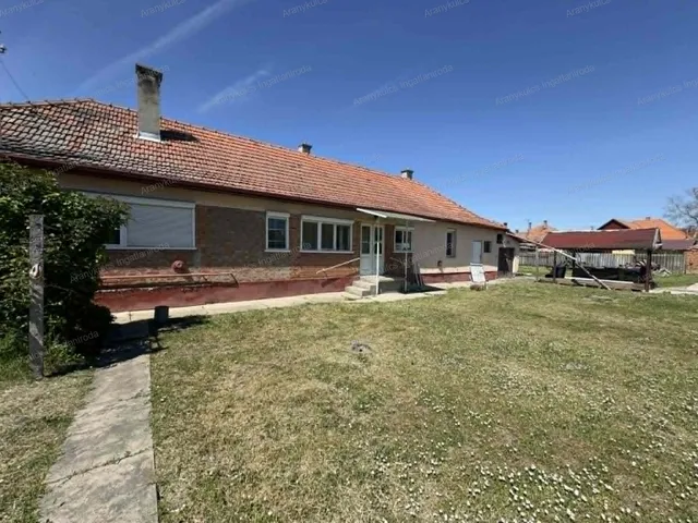 Eladó ház Gyula, Magyarváros 130 nm
