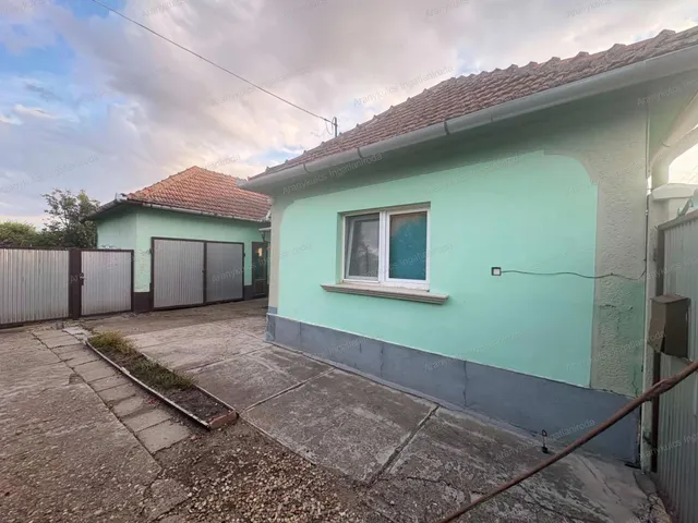 Eladó ház Méhkerék 136 nm