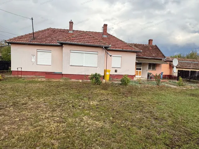 Eladó ház Sarkad 70 nm