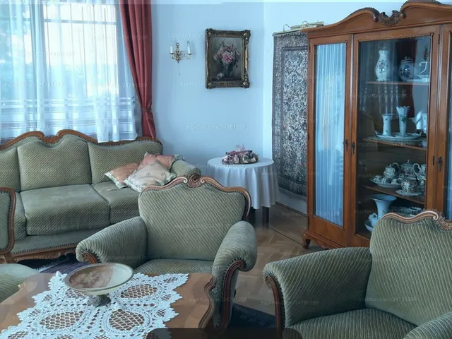 Eladó ház Érd, Fenyves-Parkváros 196 nm