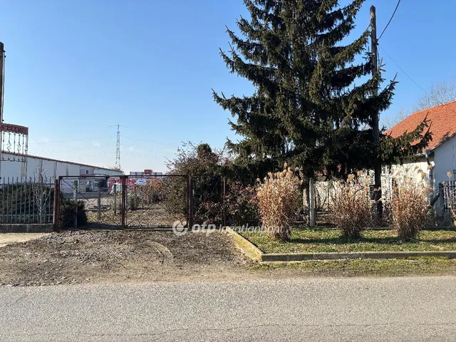 Eladó kereskedelmi és ipari ingatlan Kisvárda 105 nm