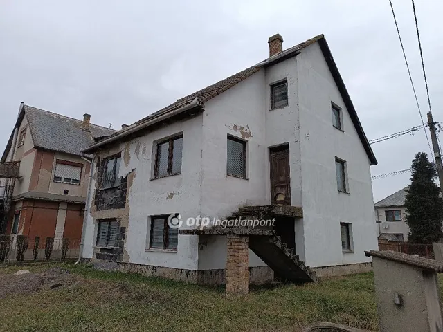 Eladó ház Tiszavasvári 182 nm