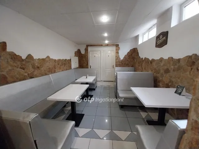 Eladó kereskedelmi és ipari ingatlan Nyíregyháza 100 nm