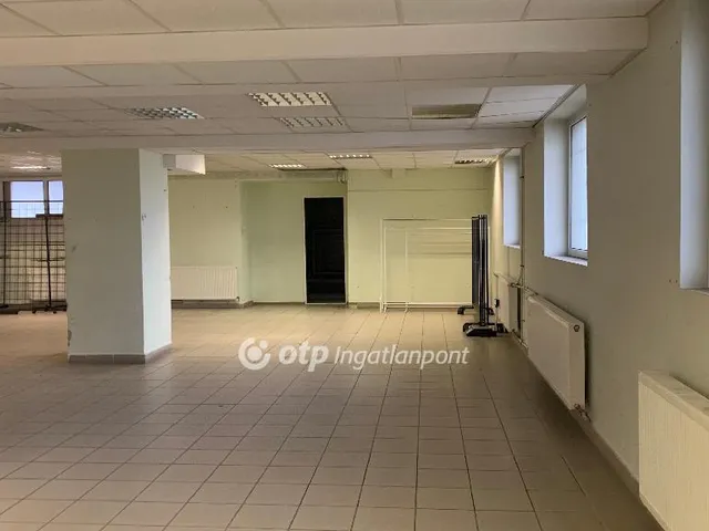 Eladó kereskedelmi és ipari ingatlan Nyíregyháza 993 nm