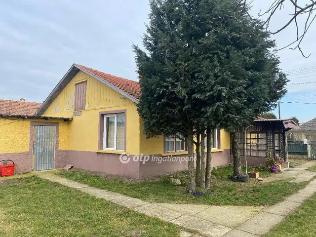 Eladó ház Dombrád 85 nm