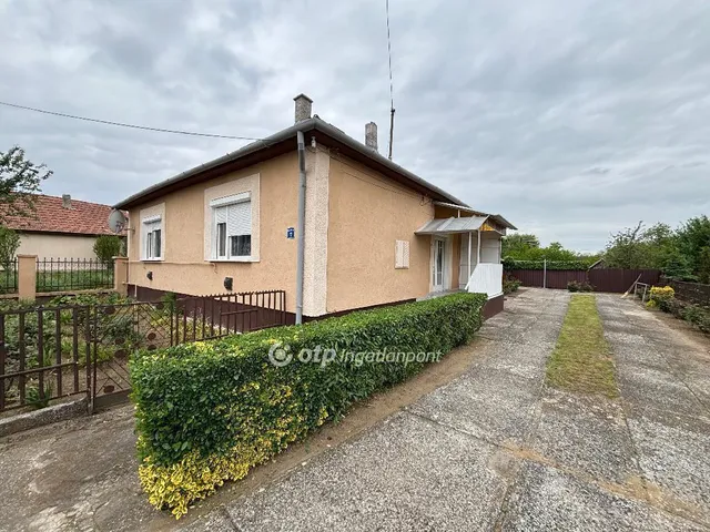 Eladó ház Beszterec 90 nm