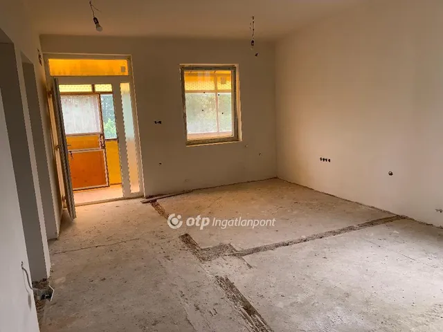 Eladó ház Újfehértó, Mályváskert 70 nm
