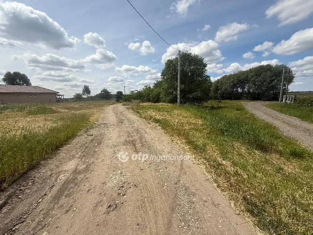 Eladó telek Újfehértó 936 nm