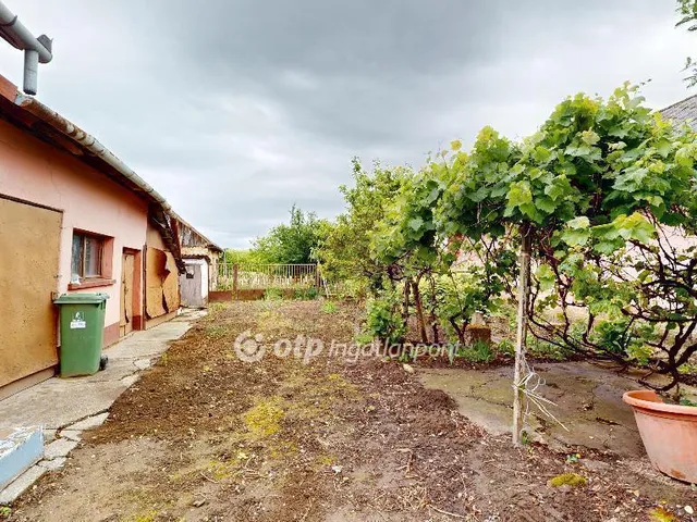 Eladó ház Buj 77 nm