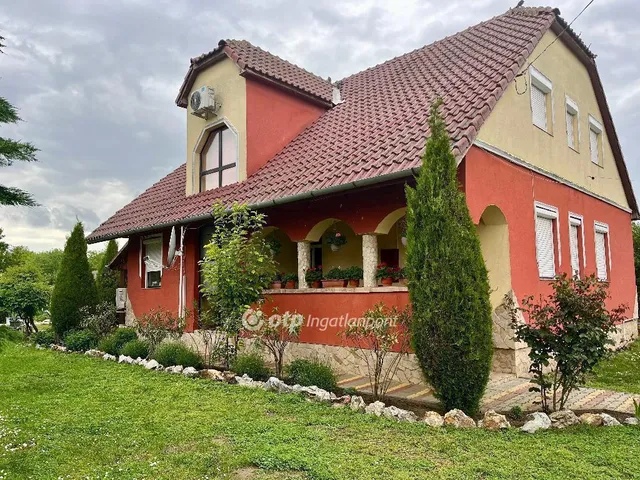 Eladó ház Nyíregyháza 200 nm