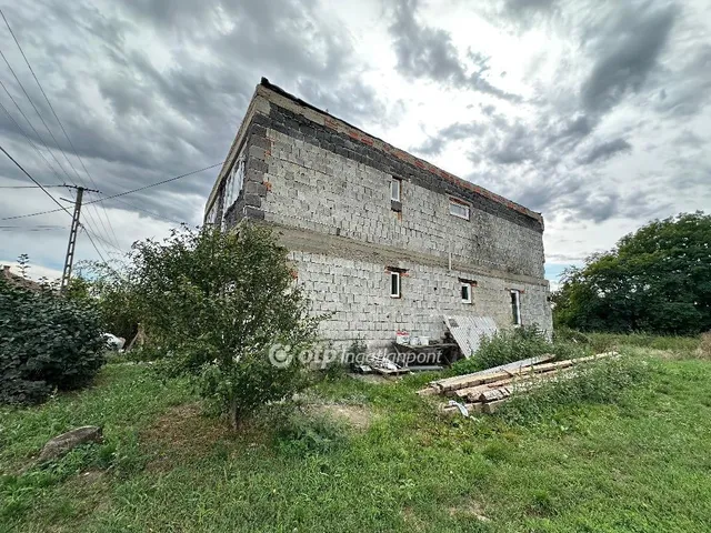 Eladó ház Tiszalök 163 nm