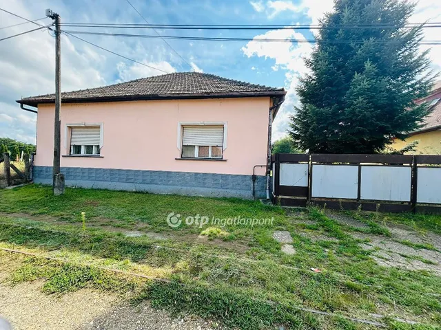 Eladó ház Gávavencsellő 120 nm