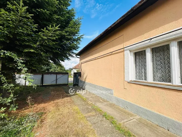 Eladó ház Gávavencsellő 120 nm