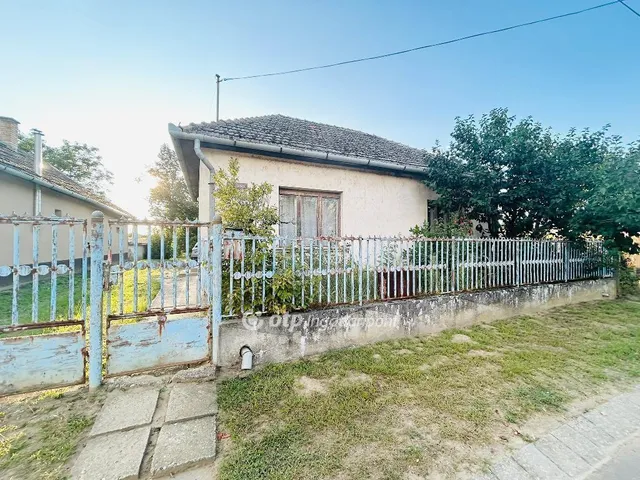 Eladó ház Gávavencsellő 70 nm