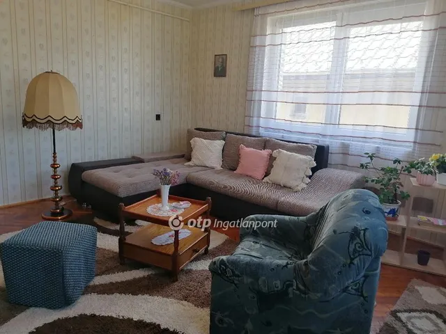 Eladó ház Nagykálló 180 nm