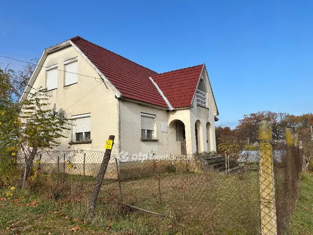 Eladó ház Szabolcsveresmart 238 nm