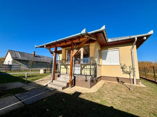 Eladó ház Kállósemjén 96 nm