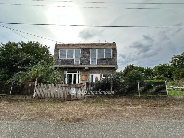 Eladó ház Tiszalök 163 nm