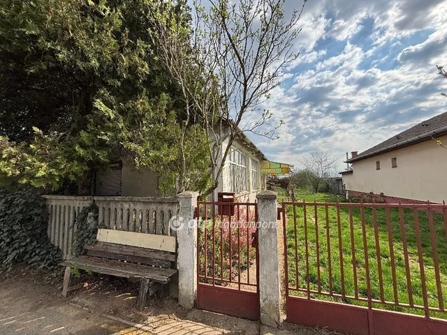 Eladó ház Döge 61 nm