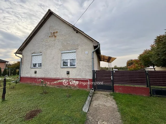 Eladó ház Döge 65 nm