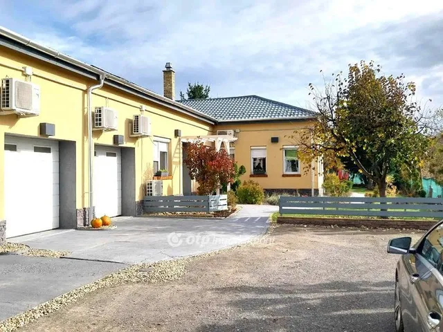 Eladó garázs Nyíregyháza 36 nm